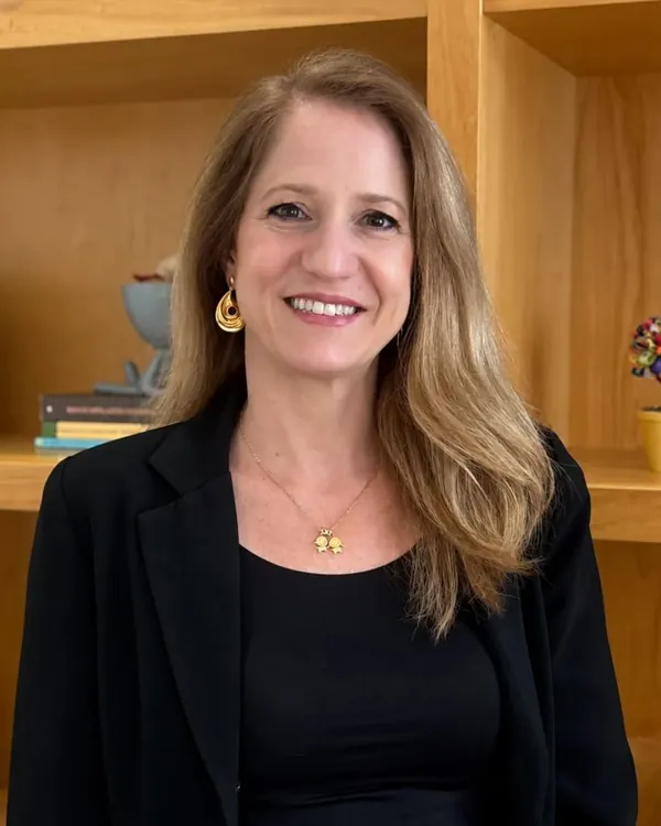 Mirela Pollini Caputo, fonoaudióloga